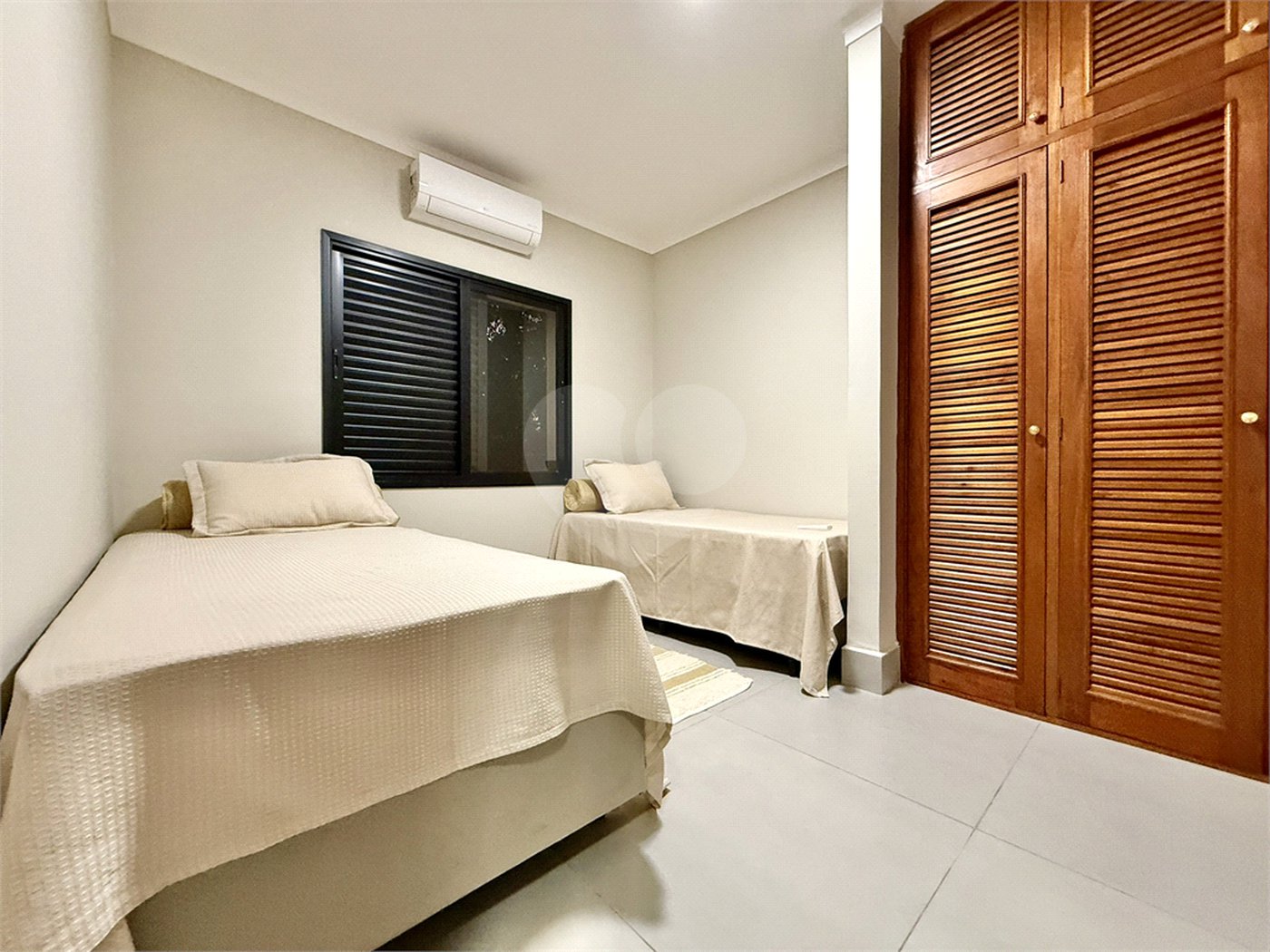 Casa à venda com 5 quartos, sendo 3 suítes, em Terras de Santa Cristina Xiii Setor Iate, Paranapanema, SP
