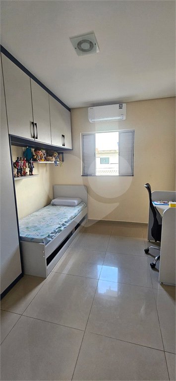 Casa à venda com 3 quartos, sendo 1 suíte,  no condomínio Comdomínio Real Park Tietê, Mogi das Cruzes - SP