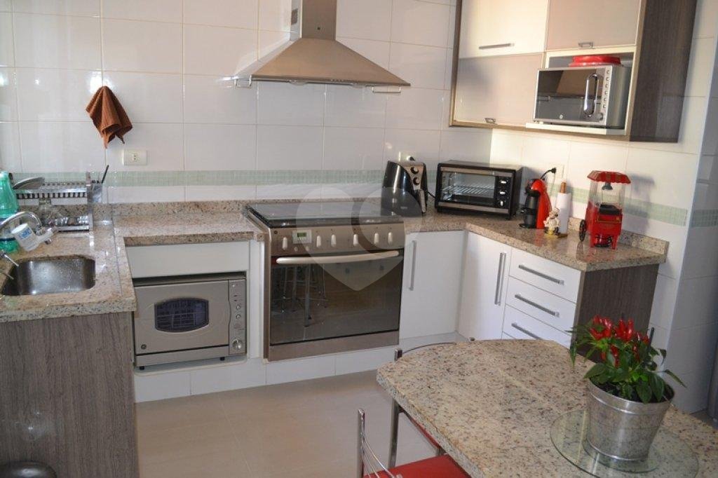 Sobrado à venda com 3 quartos, sendo 1 suíte, em Tremembé, São Paulo, SP