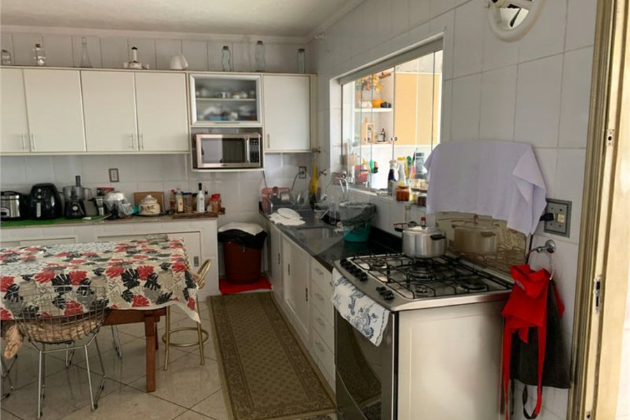 Casa Térrea à venda com 3 quartos, sendo 1 suíte,  em Horto, São Paulo, SP