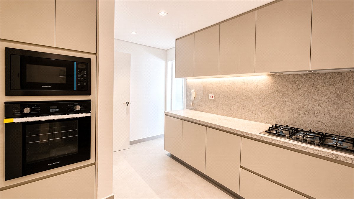 Apartamento à venda com 3 quartos, sendo 1 suíte, em Jardim Paulista, São Paulo, SP