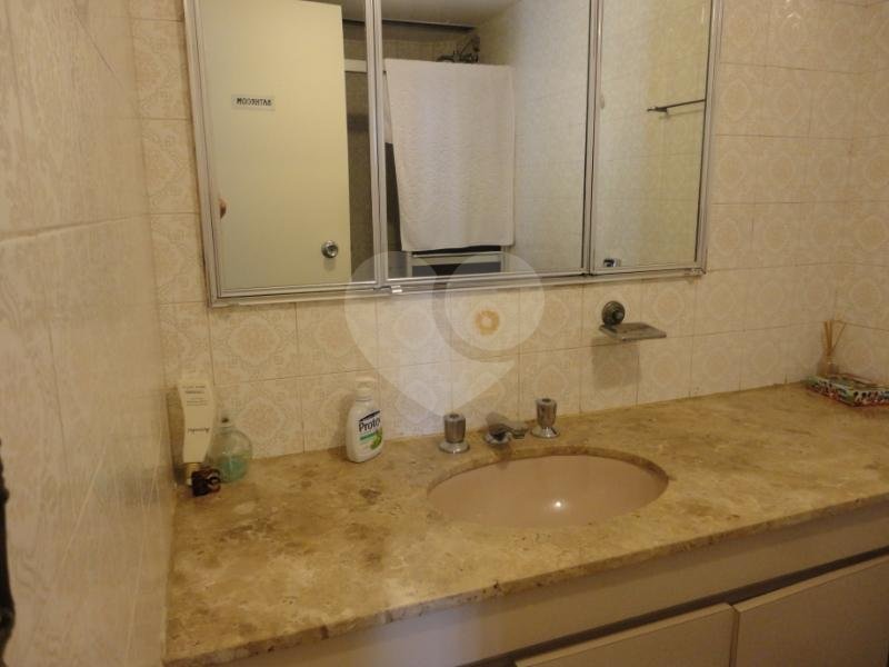 Apartamento à venda com 3 quartos, sendo 1 suíte, em Moema, São Paulo, SP