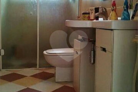 Casa à venda com 3 quartos, sendo 1 suíte,  no condomínio Aruã, Mogi das Cruzes - SP
