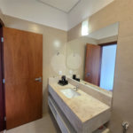 Casa à venda com 4 suítes no condomínio Residencial Jardim Primavera, Louveira - SP