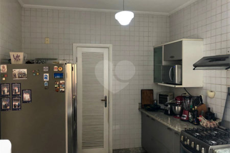 Casa à venda com 4 quartos, sendo 2 suítes, no condomínio Lake Louise, São Paulo - SP