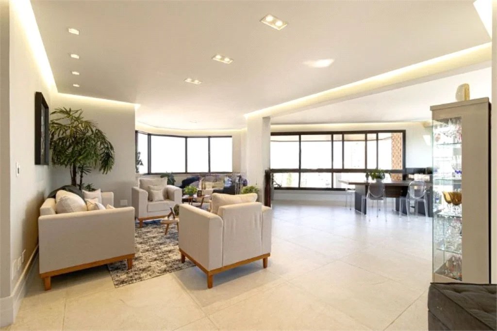 Apartamento à venda com 3 suítes em Jardim Parque Morumbi, São Paulo, SP