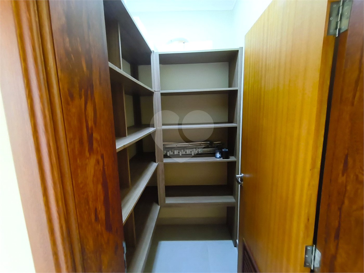 Casa à venda com 5 quartos, sendo 1 suíte,  em Jardim Colombo, Itapetininga, SP