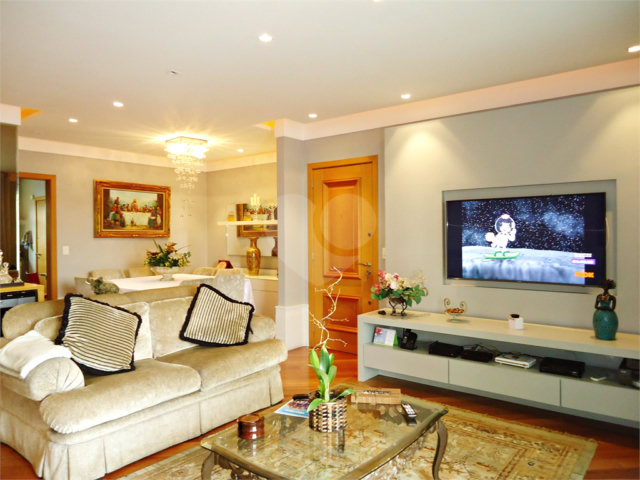 Apartamento à venda com 3 suítes em Jardim São Paulo(zona Norte), São Paulo, SP