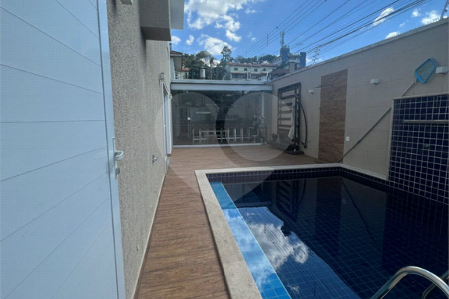 Casa à venda com 4 suítes no condomínio Residencial Jabuticabeiras, São Paulo - SP