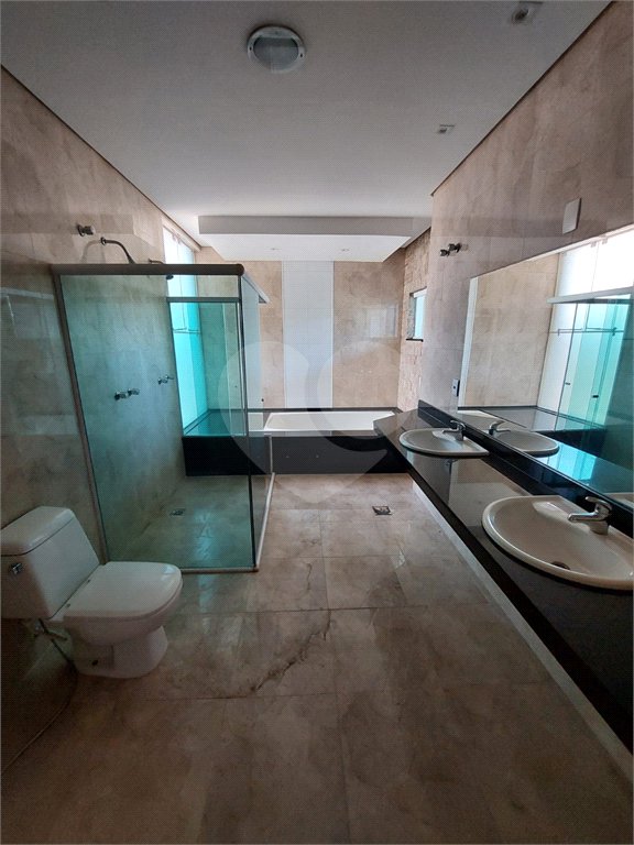 Casa à venda com 3 quartos, sendo 1 suíte, no condomínio Village Saint Clair, Sorocaba - SP