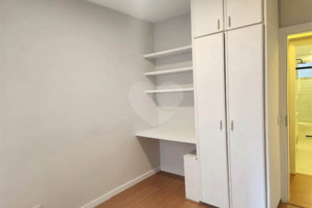 Apartamento à venda com 4 quartos, sendo 1 suíte,  em Pinheiros, São Paulo, SP