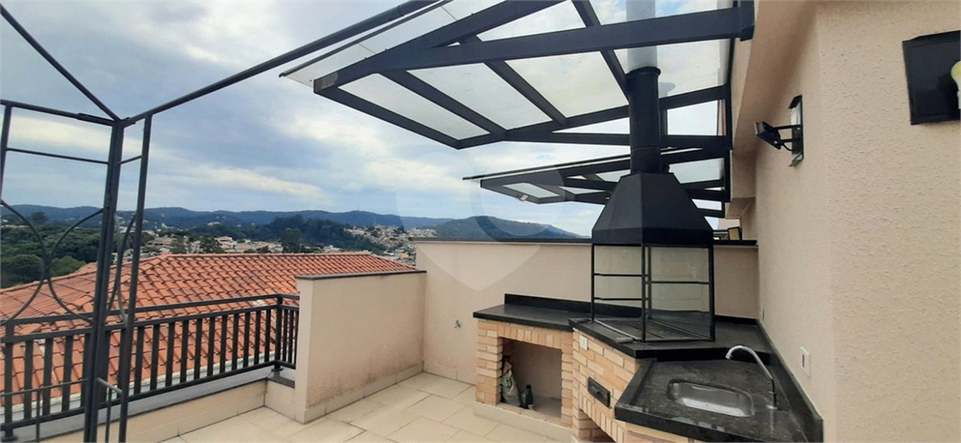 Casa à venda com 3 quartos, sendo 1 suíte, no condomínio Residencial Gran Veiga, São Paulo - SP