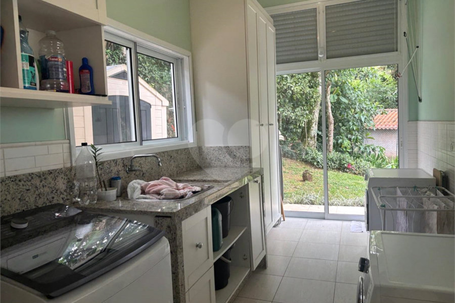 Casa à venda com 4 quartos, sendo 3 suítes, no condomínio Parque Itatiaia, Mairiporã - SP