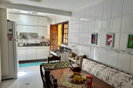 Casa à venda com 3 quartos no condomínio Santa Terezinha, São Paulo - SP