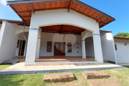 Casa à venda com 4 suítes no condomínio Monte Belo, Salto - SP