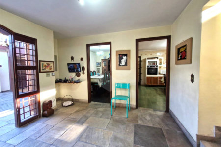 Casa à venda com 4 quartos, sendo 1 suíte, em Alto da Boa Vista, São Paulo, SP
