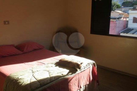Sobrado à venda com 4 quartos, sendo 1 suíte, em Cambuci, São Paulo, SP