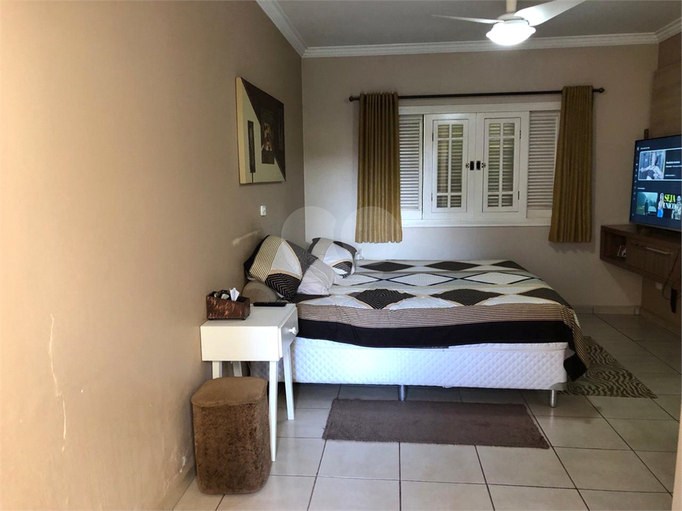 Casa à venda com 4 quartos, sendo 2 suítes, no condomínio Zuleika Jabour, Salto - SP