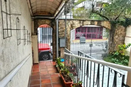 Casa de Vila à venda com 4 quartos, sendo 2 suítes,  em Sumarezinho, São Paulo, SP