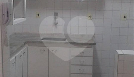 Apartamento à venda com 3 quartos, sendo 1 suíte,  em Jardim Parque Morumbi, São Paulo, SP