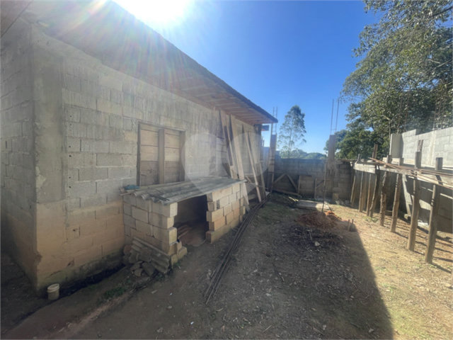 Casa à venda com 3 quartos, sendo 1 suíte,  em Roseira, Mairiporã, SP