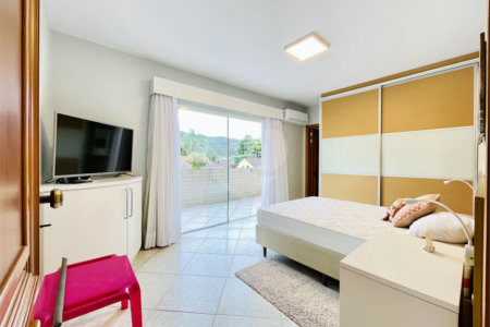 Casa à venda com 5 suítes no Centro, Porto Belo, SC
