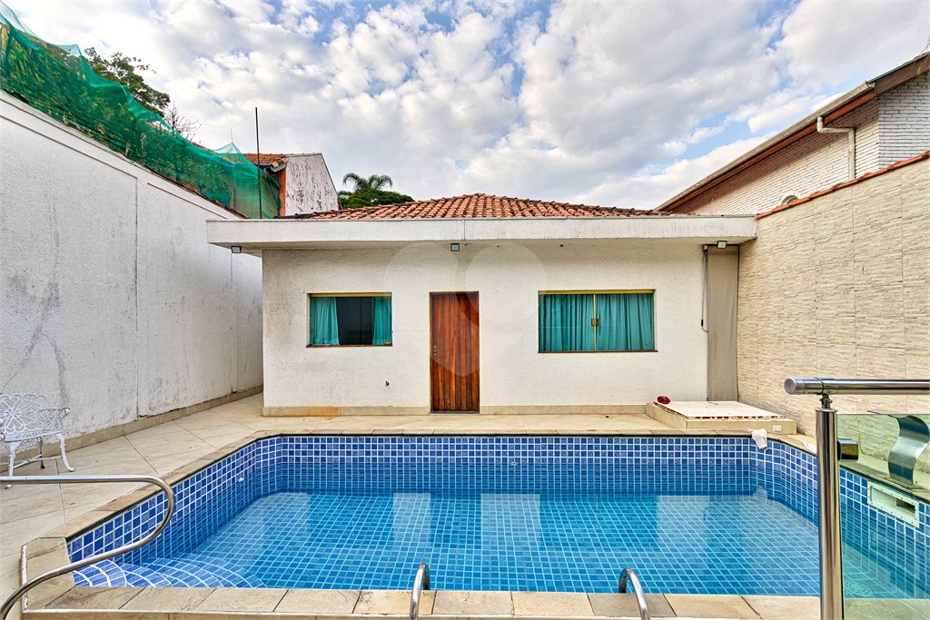 Casa para alugar com 3 quartos, sendo 2 suítes,  em Jardim Petrópolis, São Paulo, SP