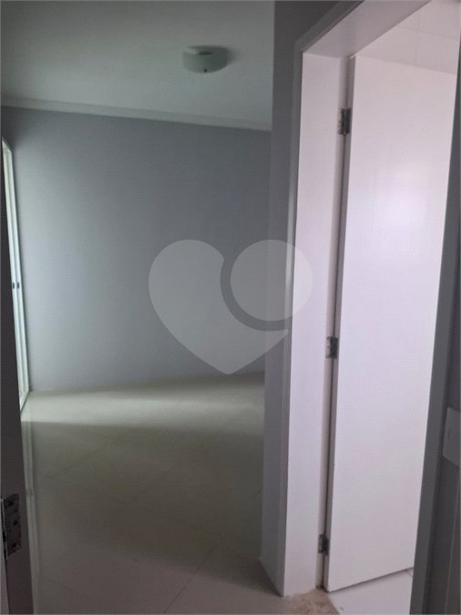 Apartamento à venda com 3 quartos, sendo 1 suíte,  em Vila São Sebastião, Mogi das Cruzes, SP