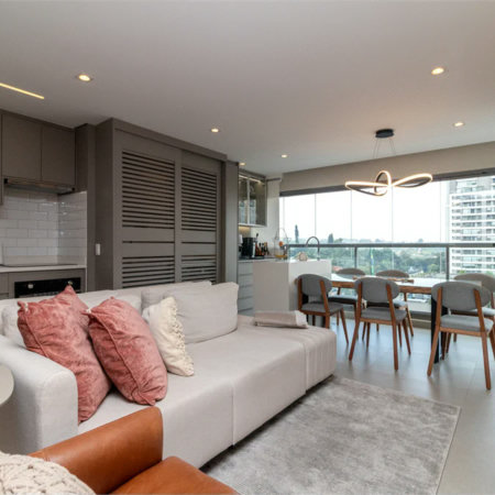 Apartamento à venda com 2 suítes em Santo Amaro, São Paulo, SP