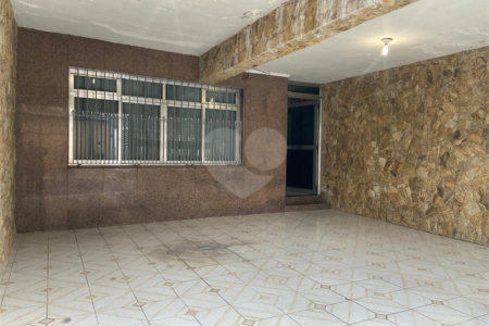 Casa à venda com 3 quartos, sendo 2 suítes, em Vila Carrão, São Paulo, SP