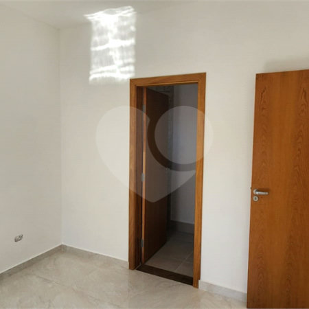Casa à venda com 2 suítes no condomínio Vilagio, Atibaia - SP