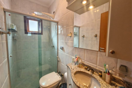 Casa à venda com 3 suítes no condomínio Residencial Jardim França, São Paulo - SP