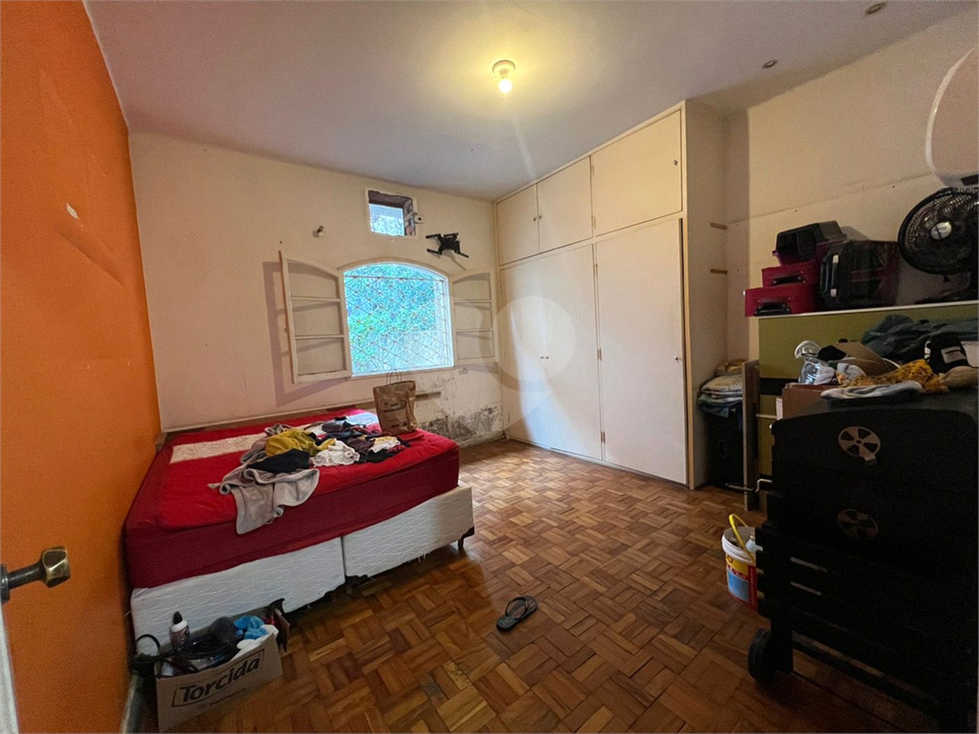 Casa à venda com 4 quartos, sendo 1 suíte,  em Jardim Colombo, São Paulo, SP
