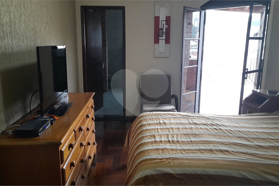 Sobrado à venda com 3 quartos, sendo 2 suítes, em Santana, São Paulo, SP