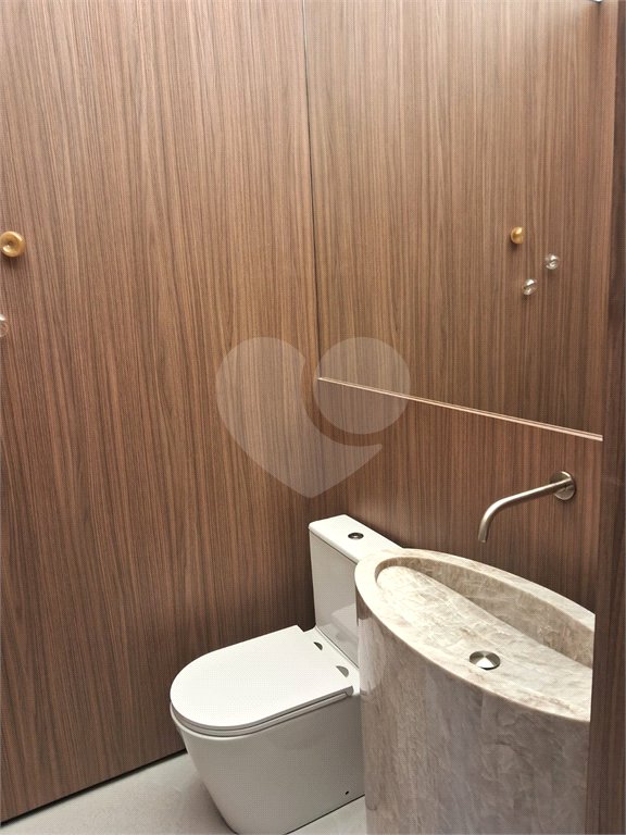 Apartamento à venda com 3 suítes em Moema, São Paulo, SP