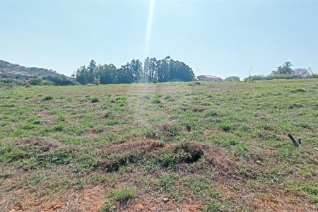 Terreno à venda com 1 suíte em Jardim Portugal, Valinhos, SP