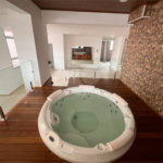 Apartamento à venda com 2 quartos, sendo 1 suíte,  em Loteamento Mogilar, Mogi das Cruzes, SP