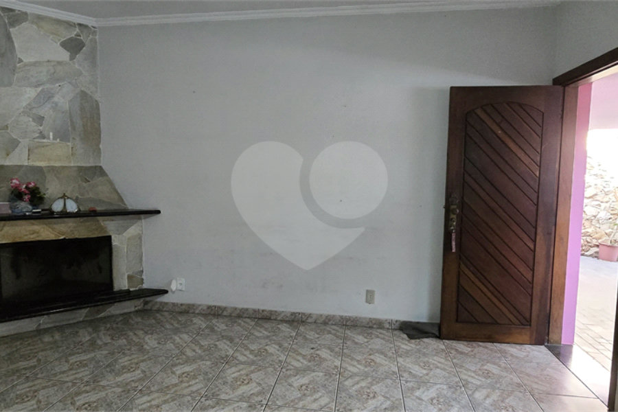Casa à venda com 3 quartos, sendo 1 suíte, em Morumbi, São Paulo, SP