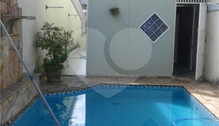 Sobrado à venda com 3 quartos, sendo 2 suítes,  em Horto, São Paulo, SP