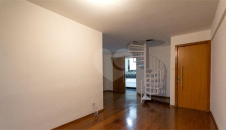 Cobertura à venda com 4 quartos, sendo 1 suíte,  em Jardim Londrina, São Paulo, SP
