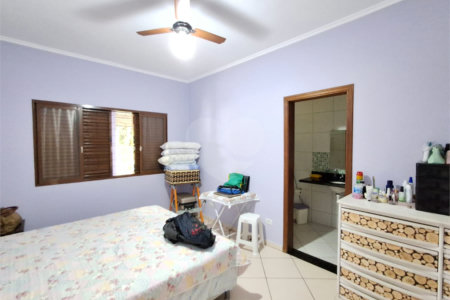 Chácara à venda com 4 quartos, sendo 2 suítes,  no Centro, Araçoiaba da Serra, SP