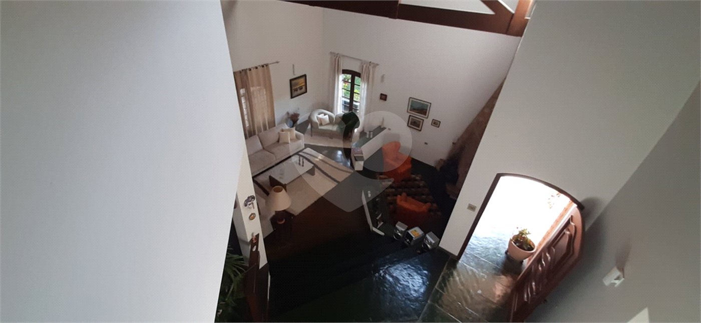 Casa à venda com 3 quartos, sendo 1 suíte, no condomínio Sausalito, Mairiporã - SP