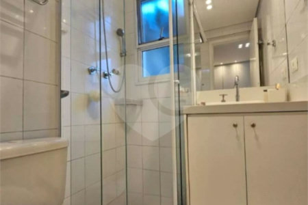 Apartamento à venda com 3 quartos, sendo 1 suíte, em Riviera de São Lourenço, Bertioga, SP