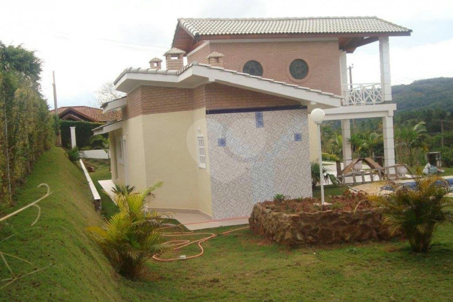 Casa à venda com 4 quartos, sendo 3 suítes, em Recreio Campo Verde, Ibiúna, SP