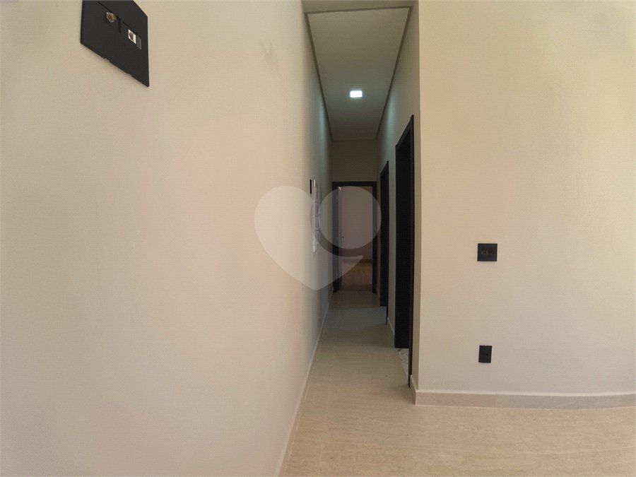 Casa à venda com 2 quartos, sendo 1 suíte, no condomínio Terras de São Francisco, Sorocaba - SP