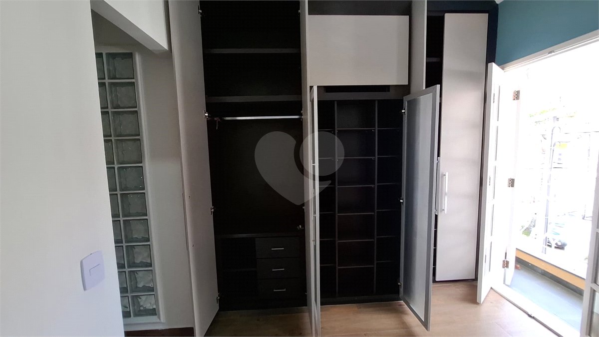 Casa à venda com 2 suítes no condomínio Village Palmas, São Paulo - SP