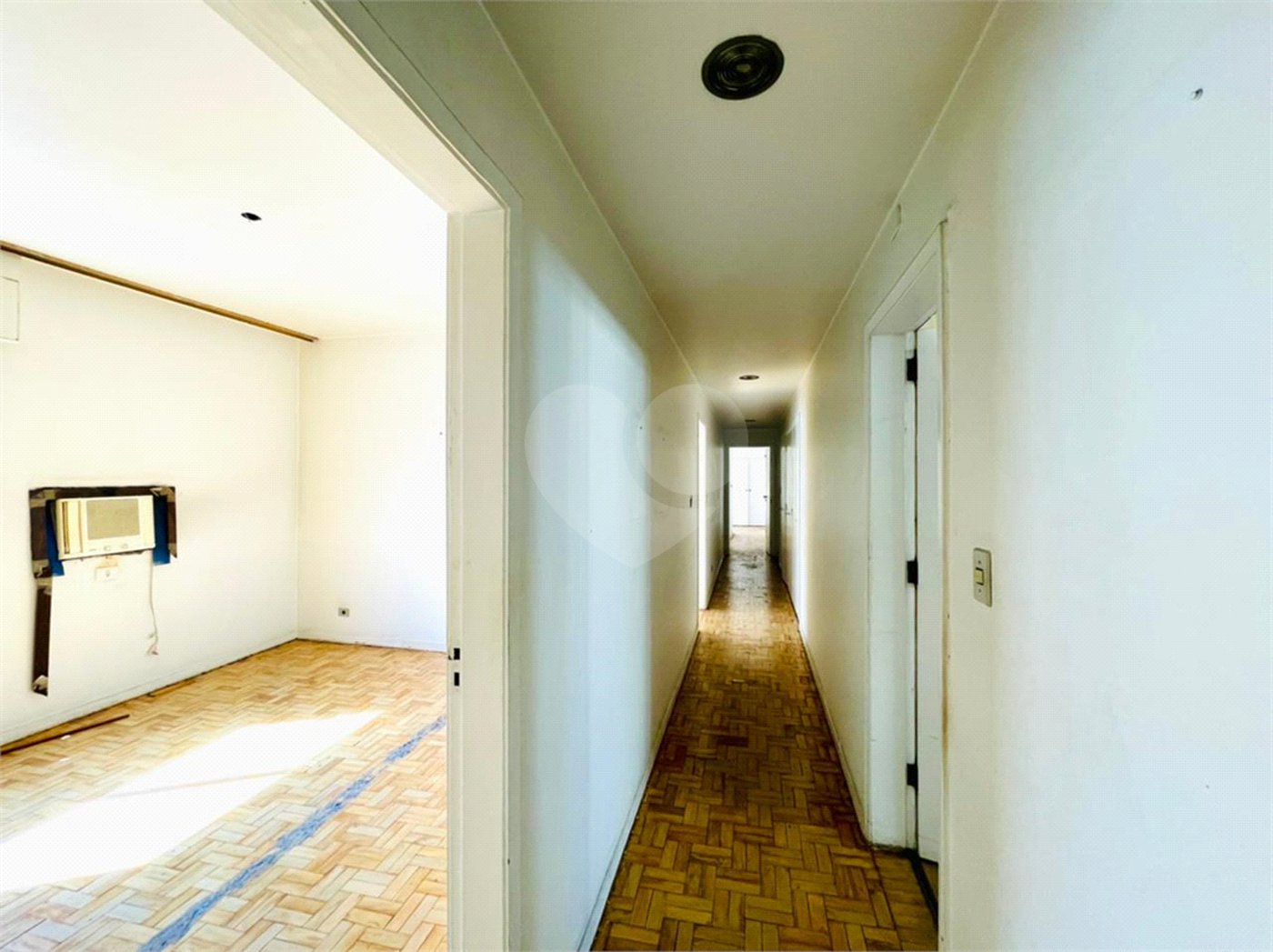 Apartamento à venda com 3 quartos, sendo 2 suítes, em Jardim Paulista, São Paulo, SP