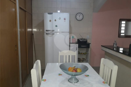Casa à venda com 4 quartos em Jardim Marisa, São Paulo, SP
