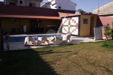 Casa Térrea à venda ou para alugar com 3 quartos, sendo 1 suíte, em Jardim Celani, Salto, SP