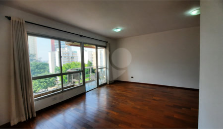 Apartamento à venda com 3 quartos, sendo 1 suíte,  em Jardim Marajoara, São Paulo, SP